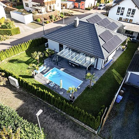 Grosszuegige Unterkunft Mit Terrasse Oberbrechen 外观 照片
