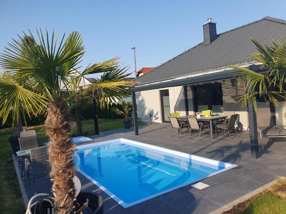 Grosszuegige Unterkunft Mit Terrasse Oberbrechen 外观 照片