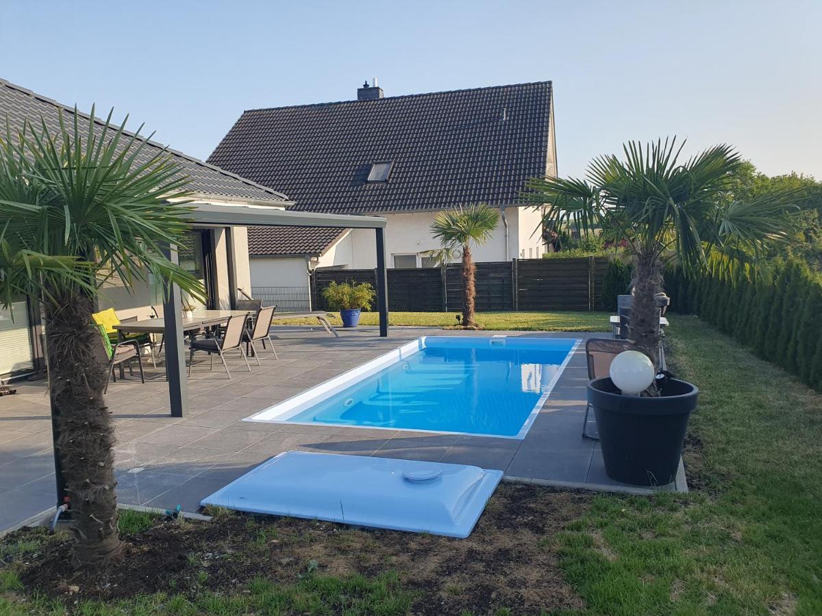 Grosszuegige Unterkunft Mit Terrasse Oberbrechen 外观 照片
