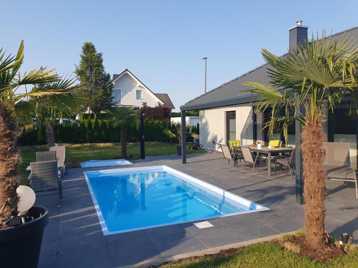 Grosszuegige Unterkunft Mit Terrasse Oberbrechen 外观 照片